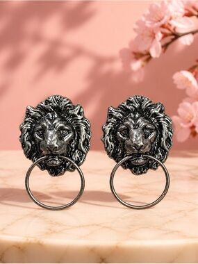 Vintage Lion Head Earrings- Antique Silver